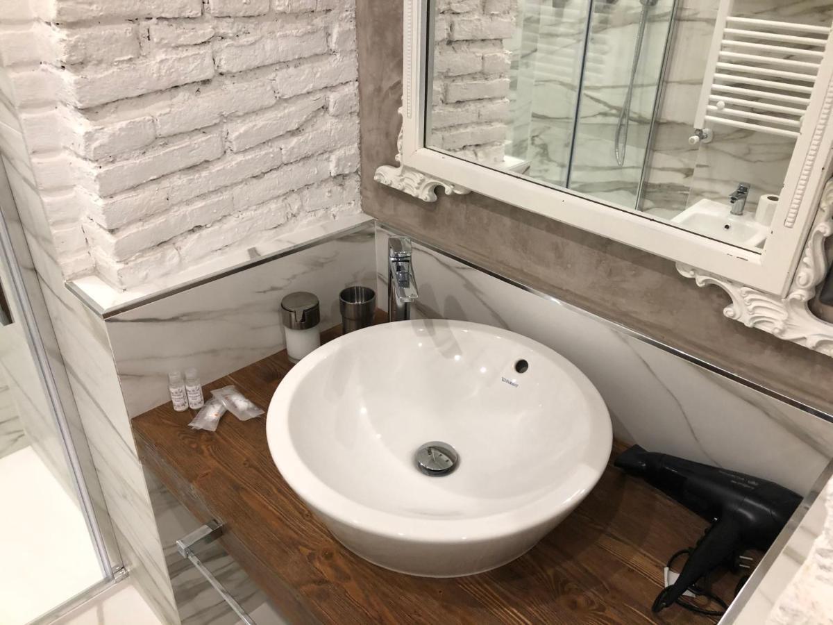 Elegant Suite In Milan Center Экстерьер фото